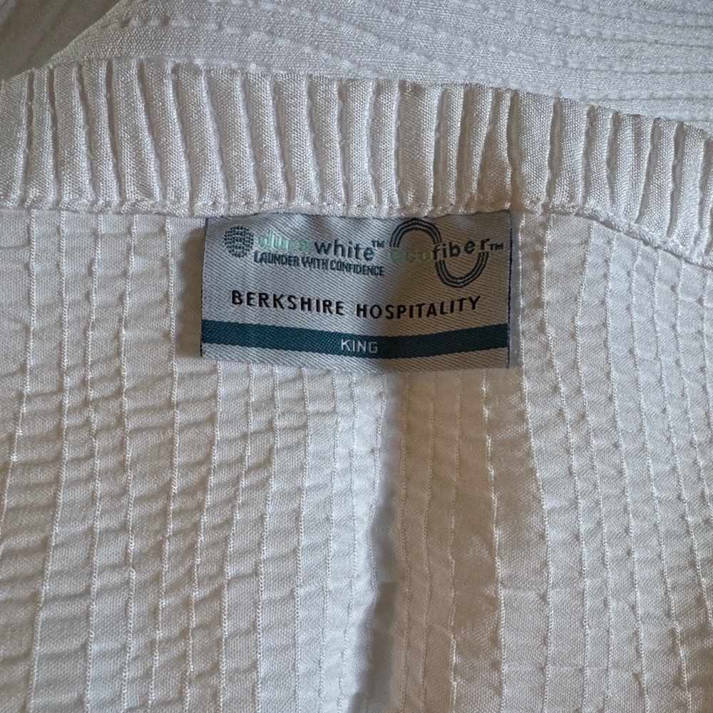 Berkshire Hospitality Textured King Fabric - Picture 2 of 3